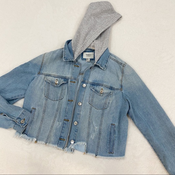 FOREVER 21 CROPPED JEAN JACKET - Picture 2 of 4